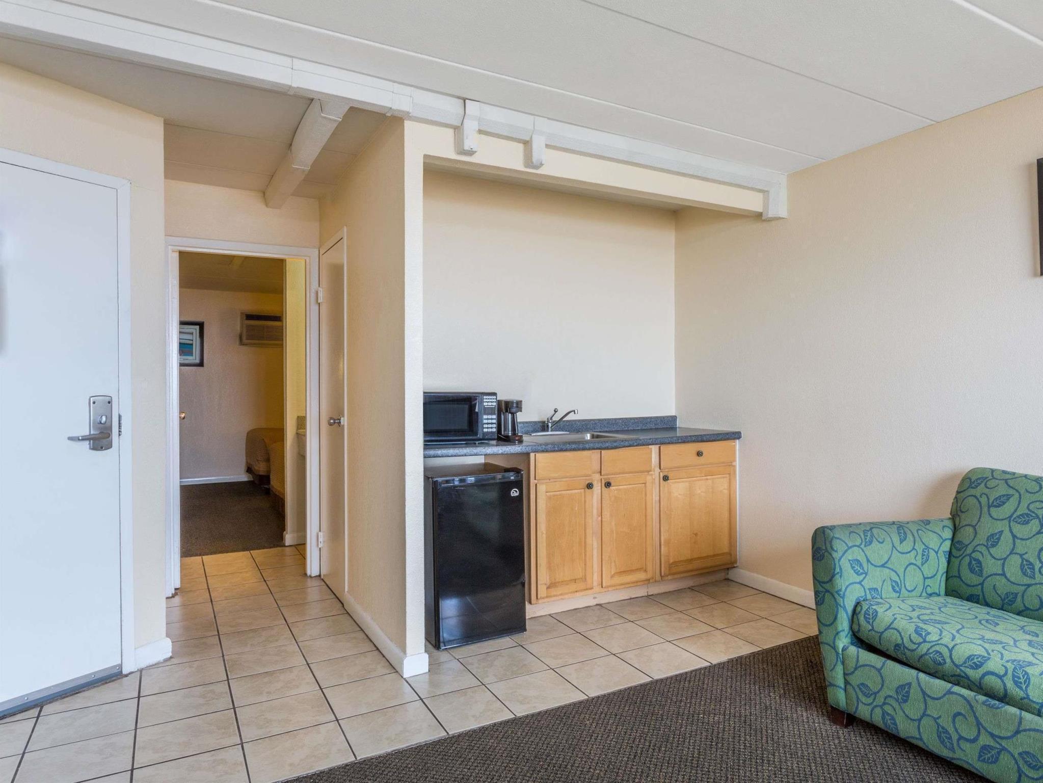 Travelodge By Wyndham Virginia Oceanfront 2*