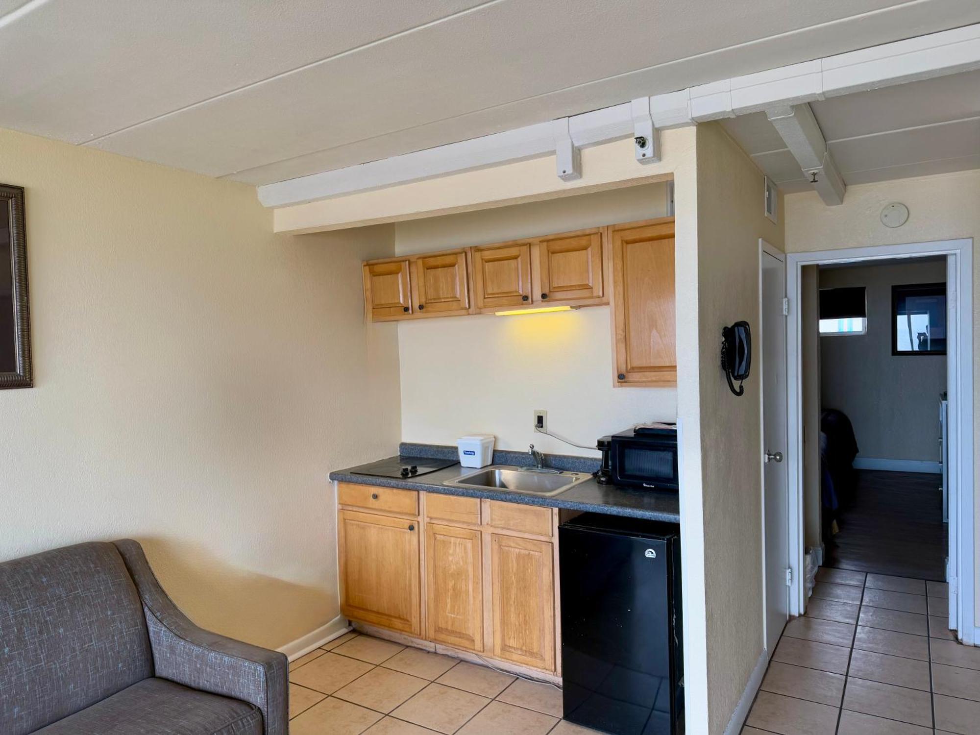 Travelodge By Wyndham Virginia Oceanfront 2*