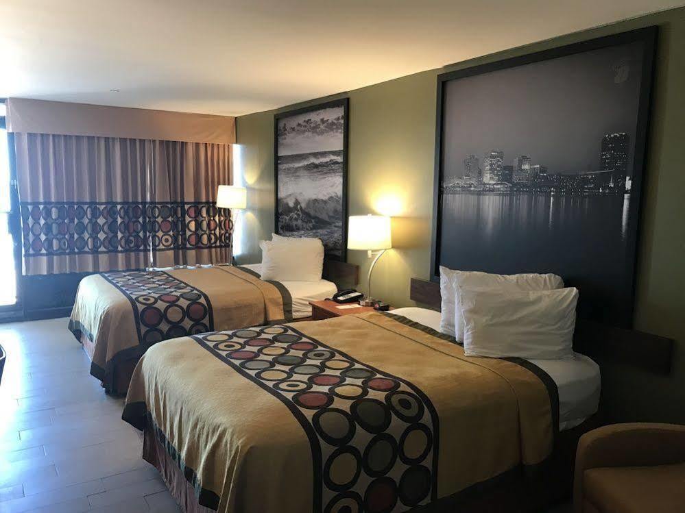 Hotel Travelodge By Wyndham Virginia Oceanfront Virginia Beach